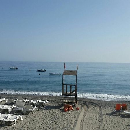 La Perla Jonica Hotel Bova Marina Exterior foto